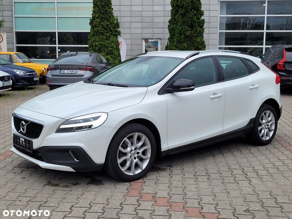 Volvo V40 Cross Country D2 Momentum - 17