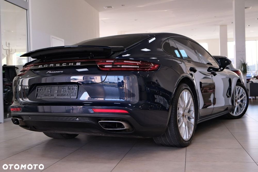 Porsche Panamera 4 Edition 10 Jahre - 11