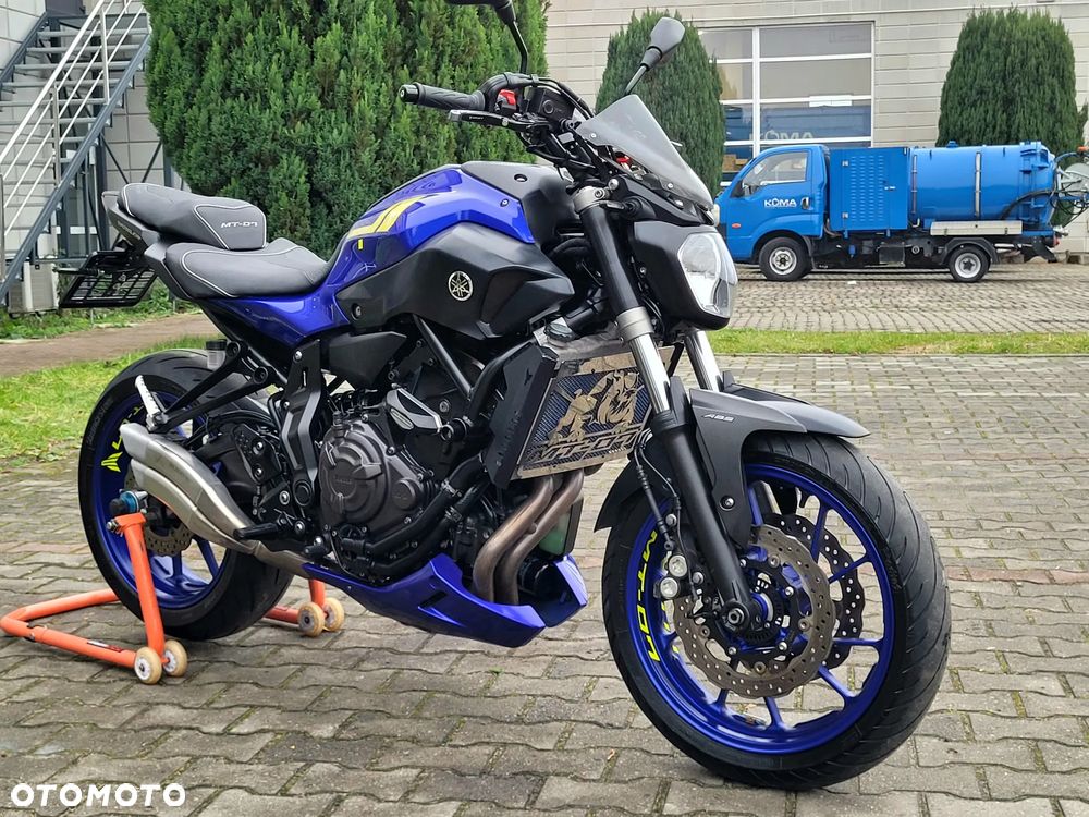 Yamaha MT - 6