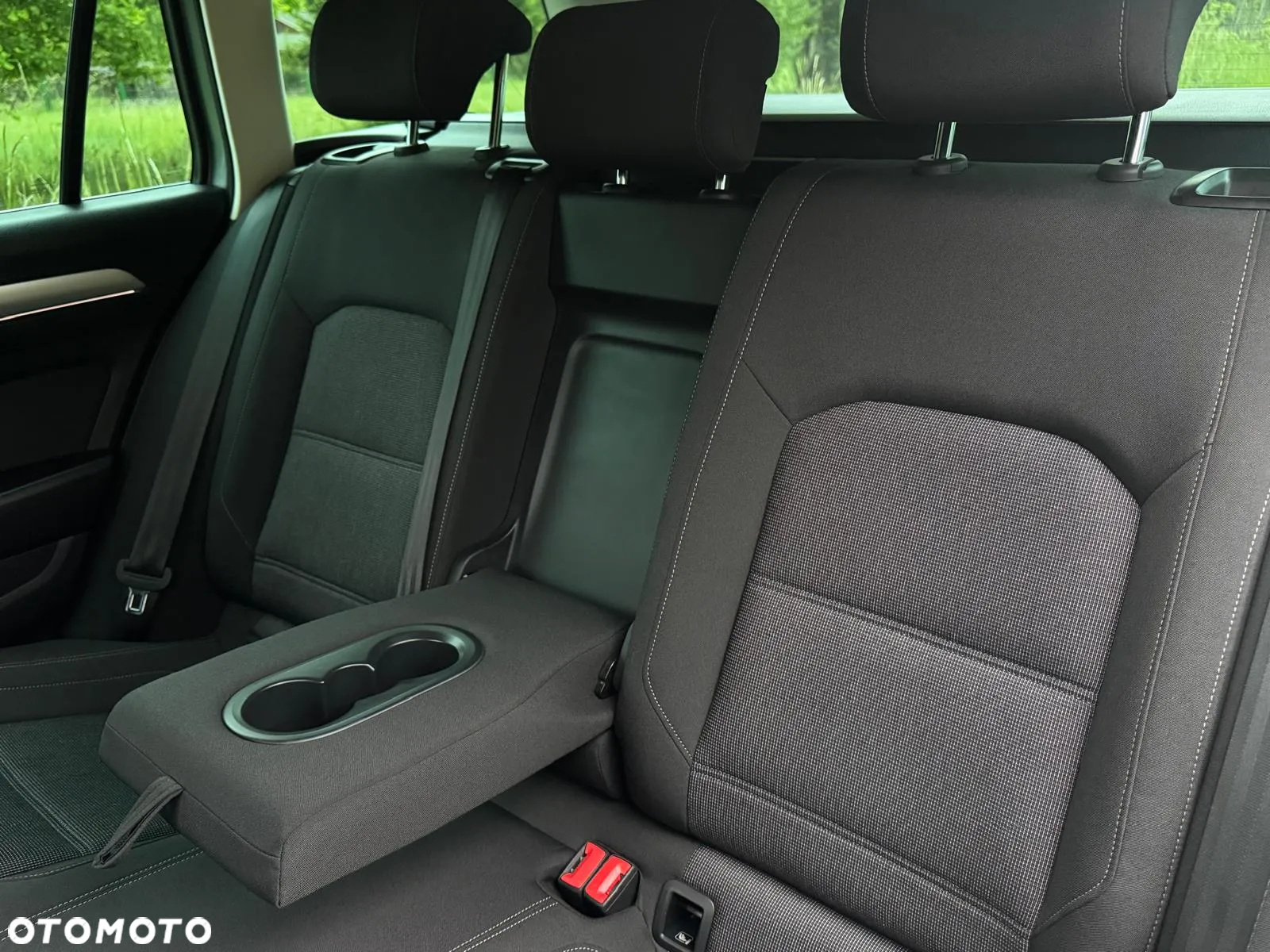 Volkswagen Passat Variant 1.8 TSI (BlueMotion Technology) DSG Comfortline - 18