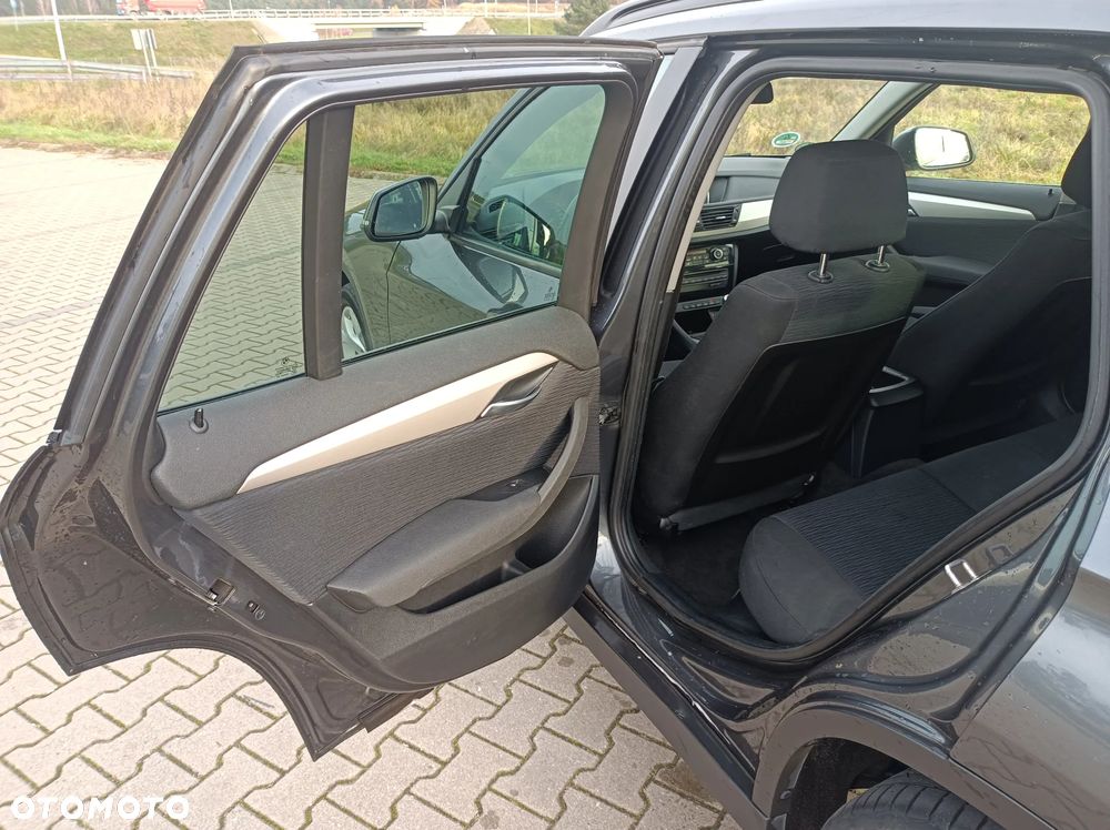 BMW X1 xDrive18d xLine - 29