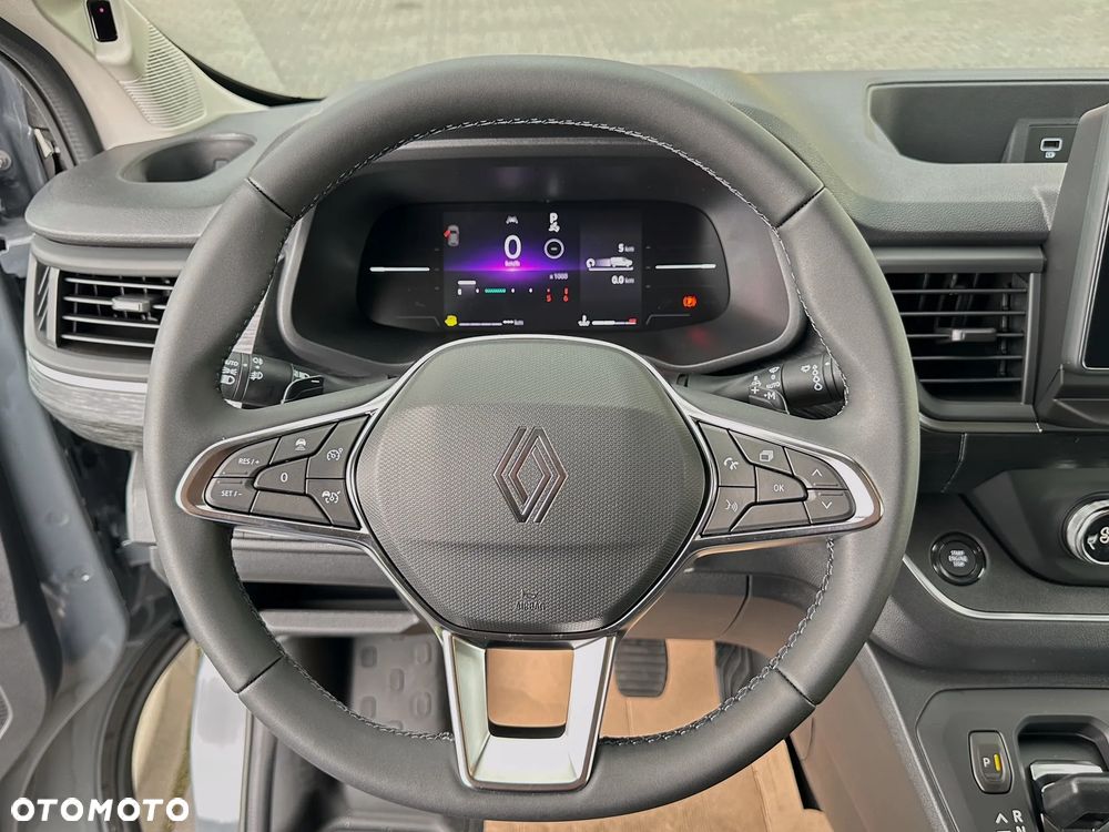 Renault Trafic - 13