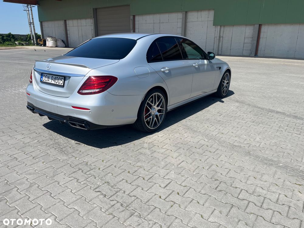 Mercedes-Benz Klasa E - 2