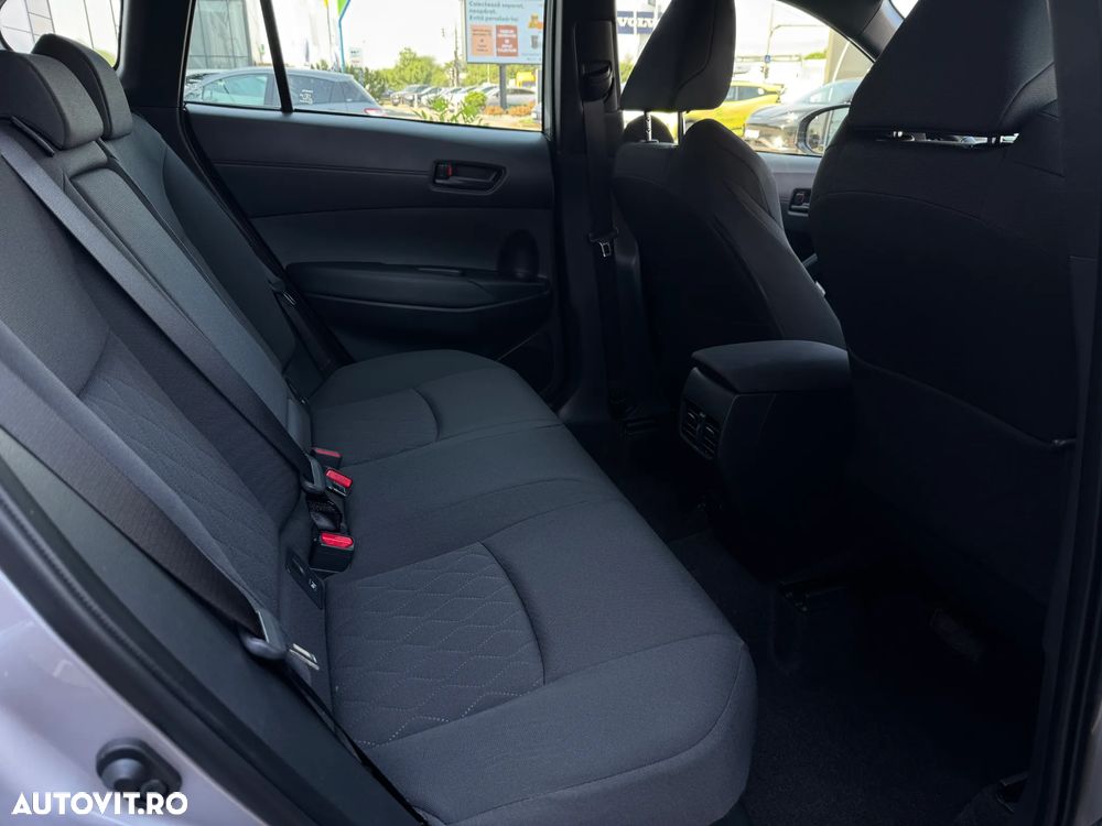 Toyota Corolla Cross - 17