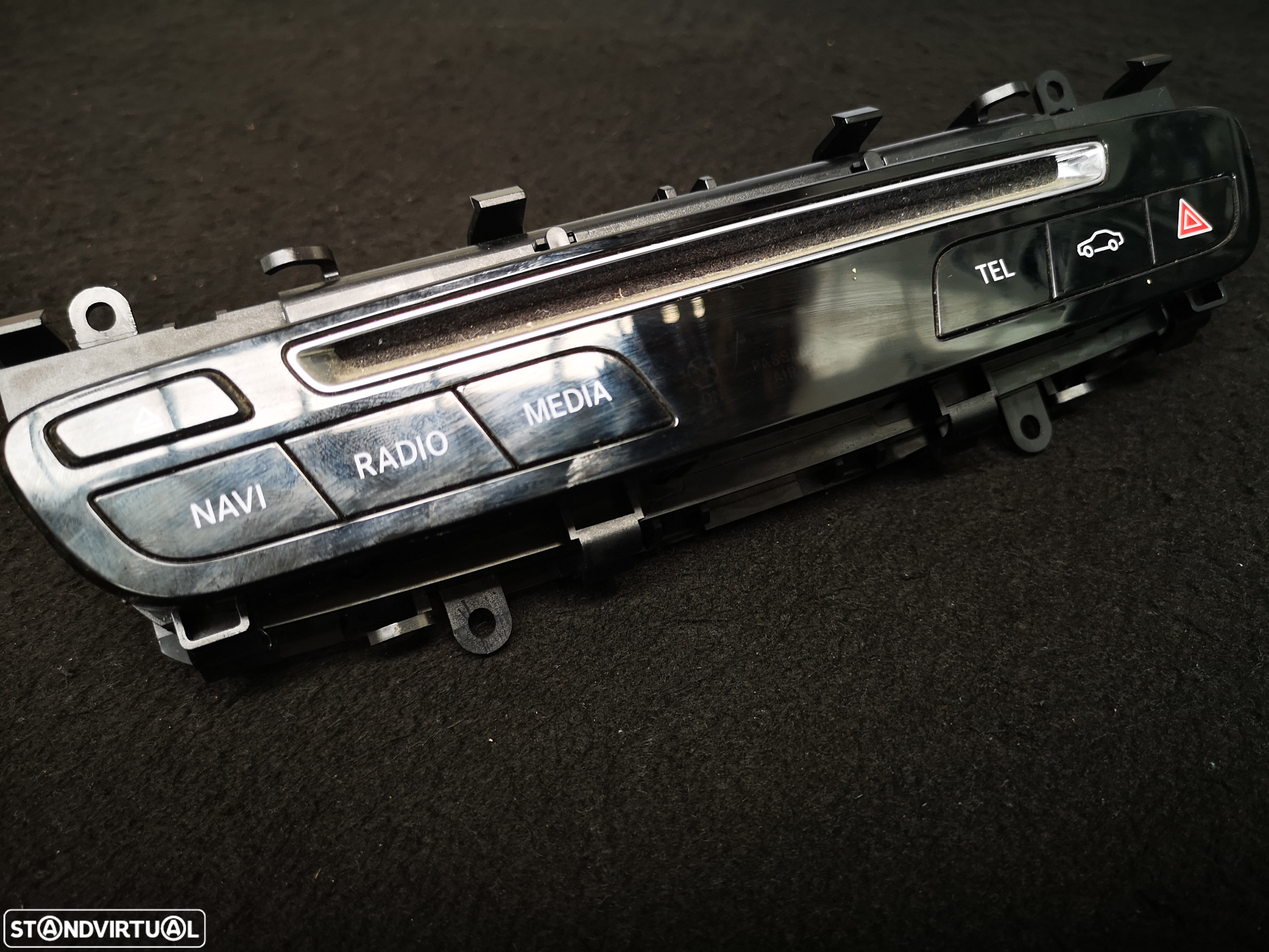 Comando rádio media  Interruptores da consola central Mercedes w205 class c 2015+ - 4