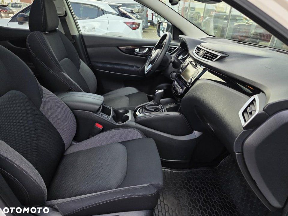 Nissan Qashqai - 22