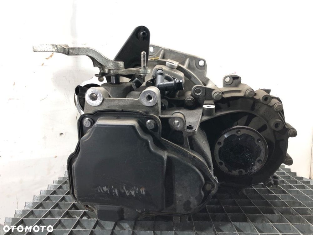 SKRZYNIA BIEGÓW  VW GOLF VII (5G1, BQ1, BE1, BE2) 2012 - 2022 1.8 TSI 125 kW [170 KM] benzyna 2013 - 3