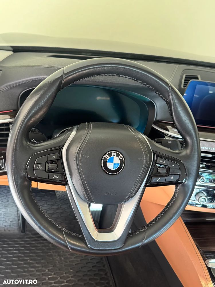 BMW Seria 5 520d xDrive AT - 16