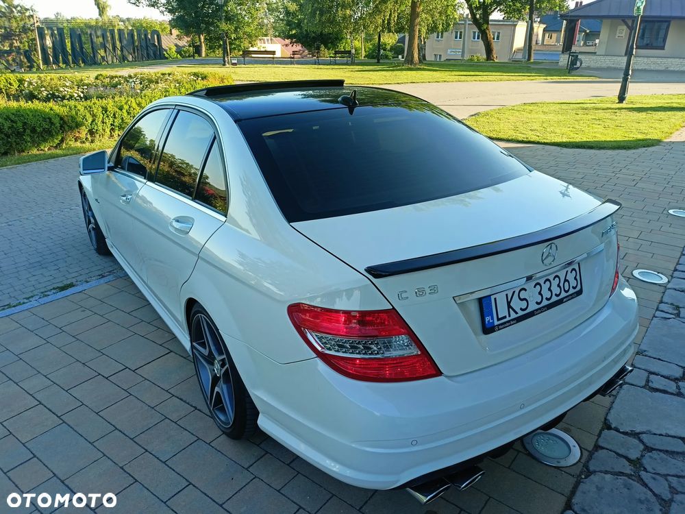 Mercedes-Benz Klasa C 63 AMG - 12