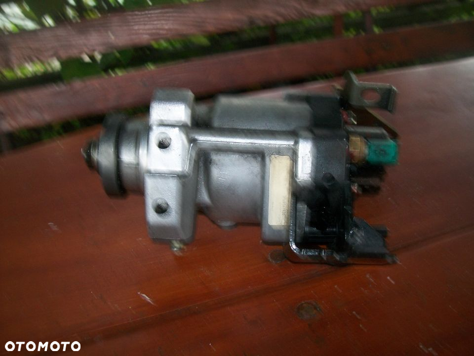 Pompa wtryskowa Mondeo MK3 2,0 tddi R90442032A - 4