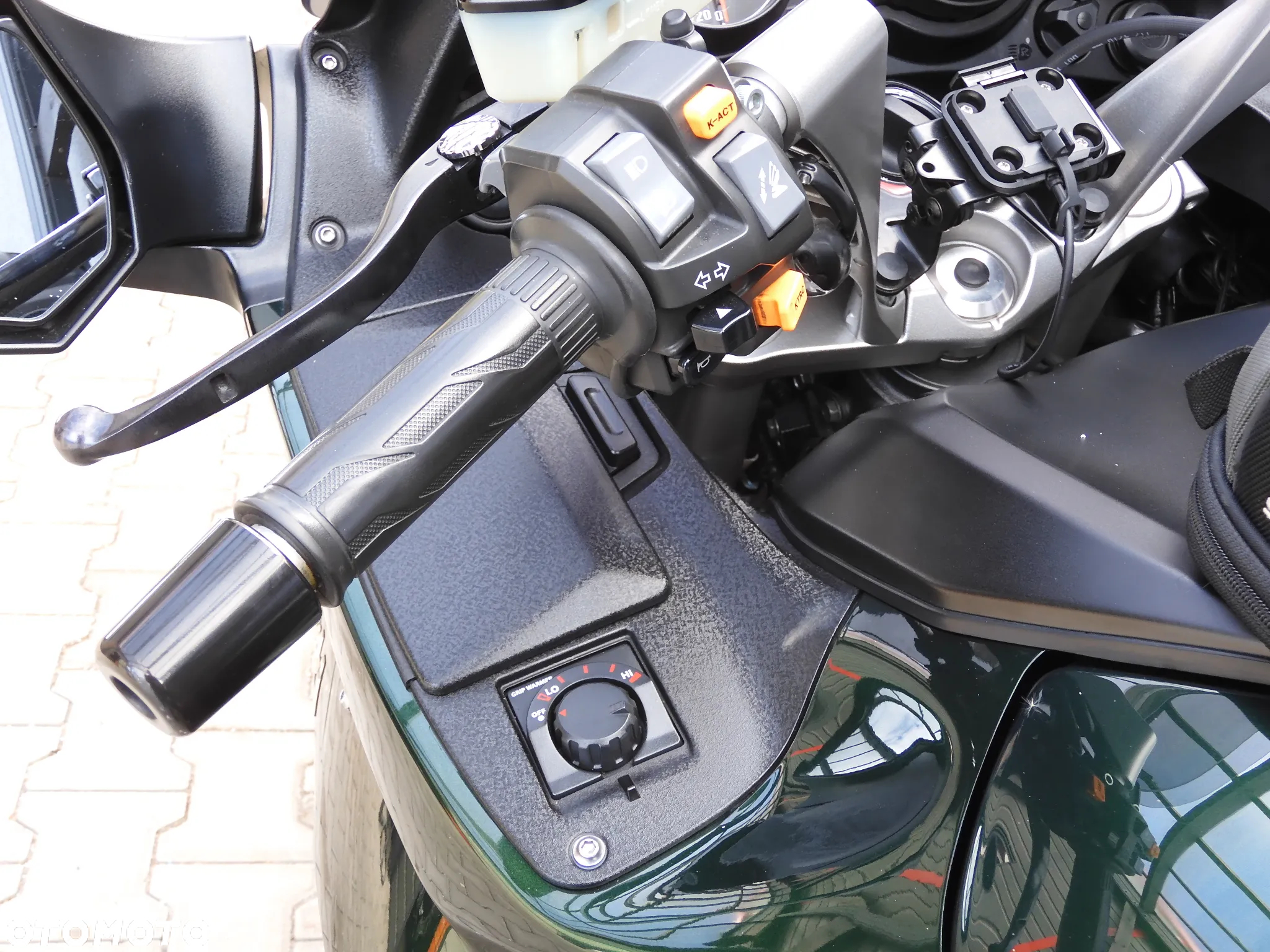 Kawasaki GTR - 28
