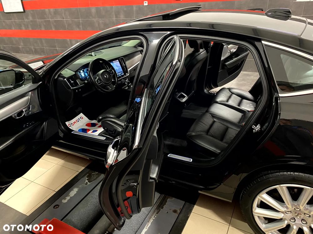 Volvo S90 D5 AWD Momentum - 26