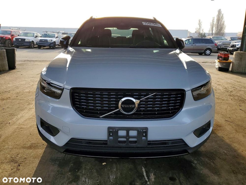 Volvo XC 40 T5 AWD Geartronic R-Design - 9