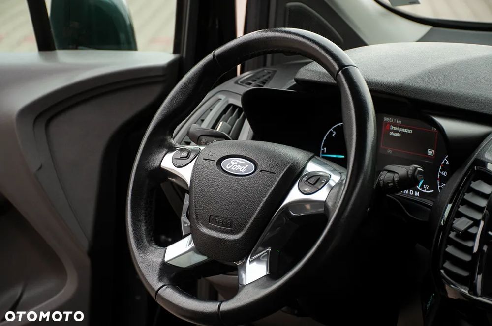 Ford Tourneo Connect Grand - 30