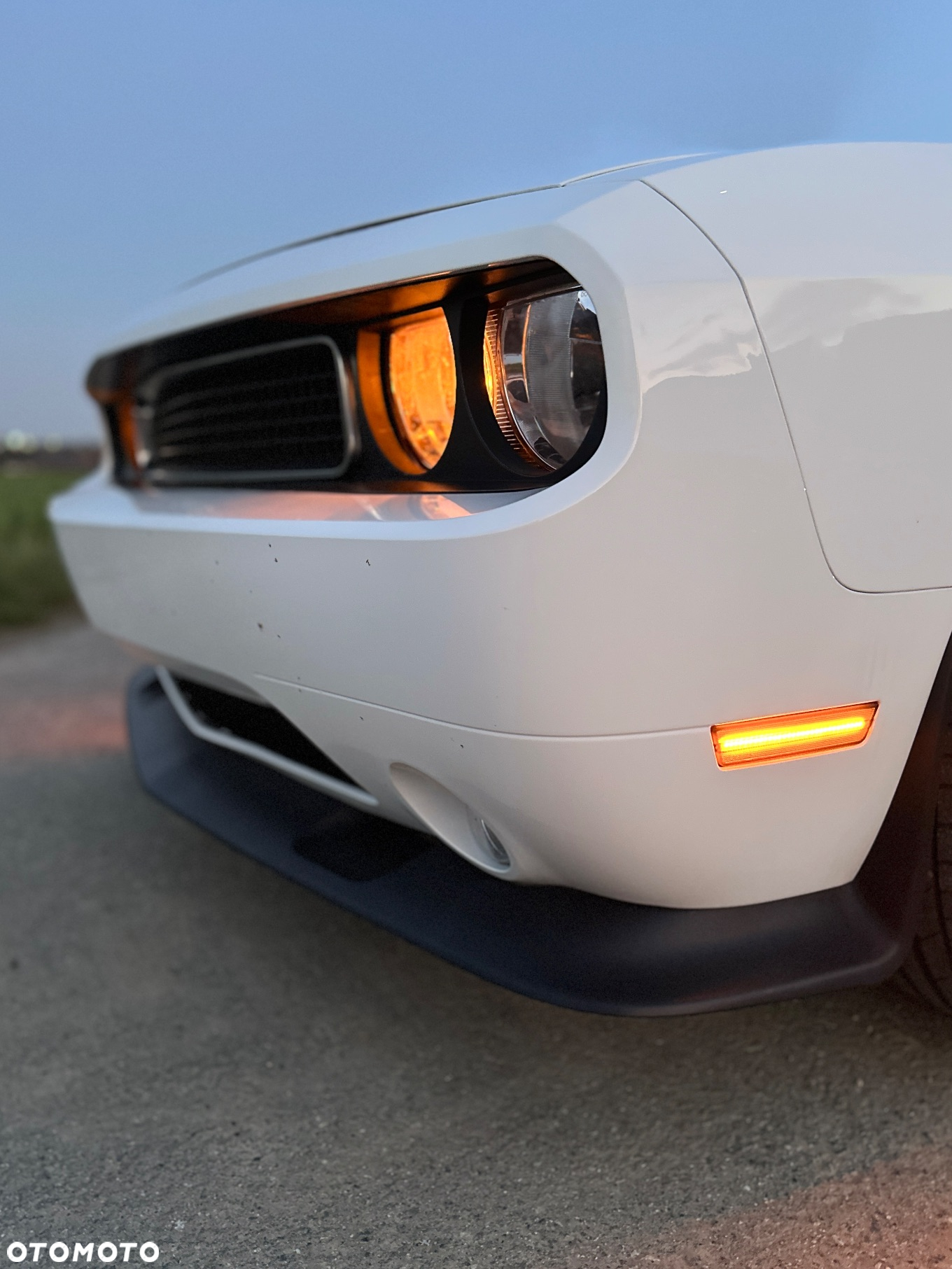Dodge Challenger - 14