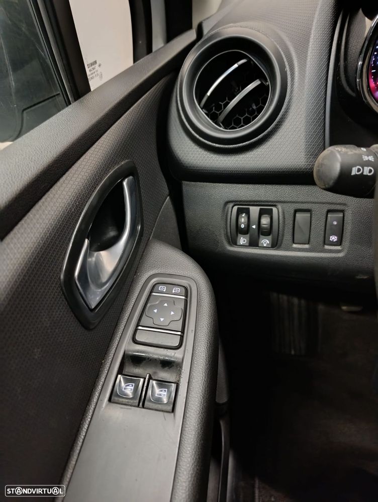 Renault Clio 1.5 DCI VAN - 19
