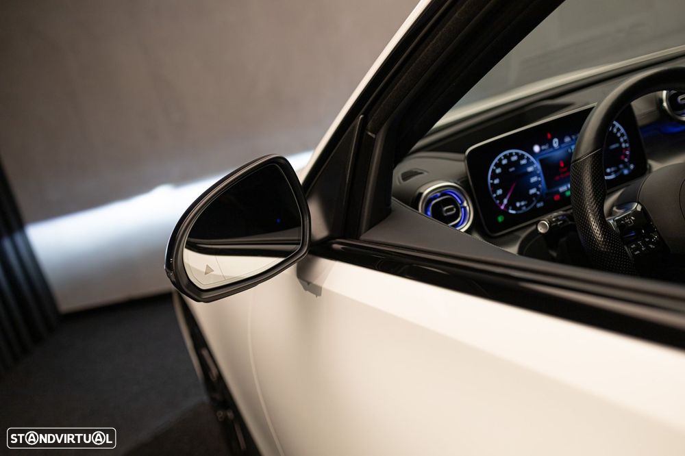 Mercedes-Benz C 300 e AMG Line - 30