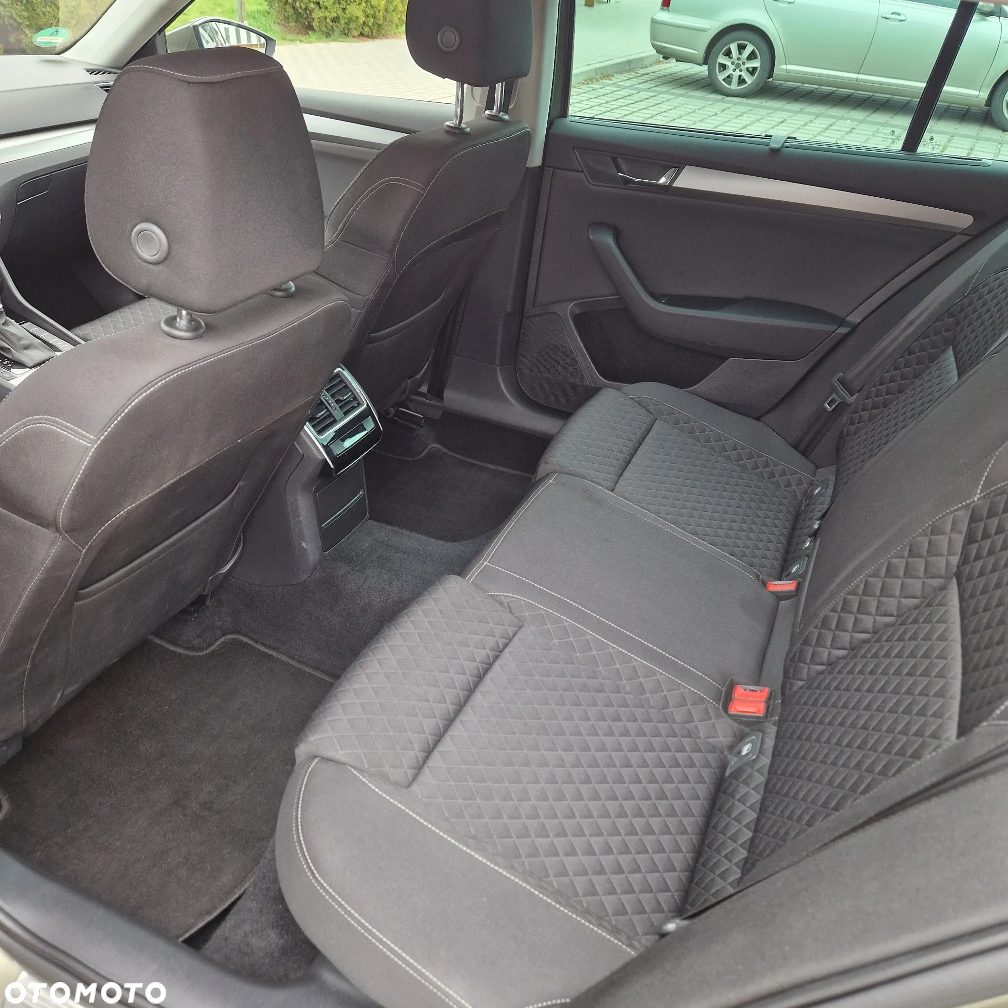 Skoda Superb Combi 2.0 TDI 4x4 DSG Ambition - 6