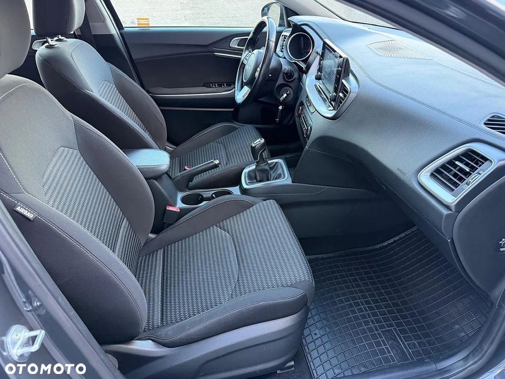 Kia Ceed 1.5 T-GDI L - 26