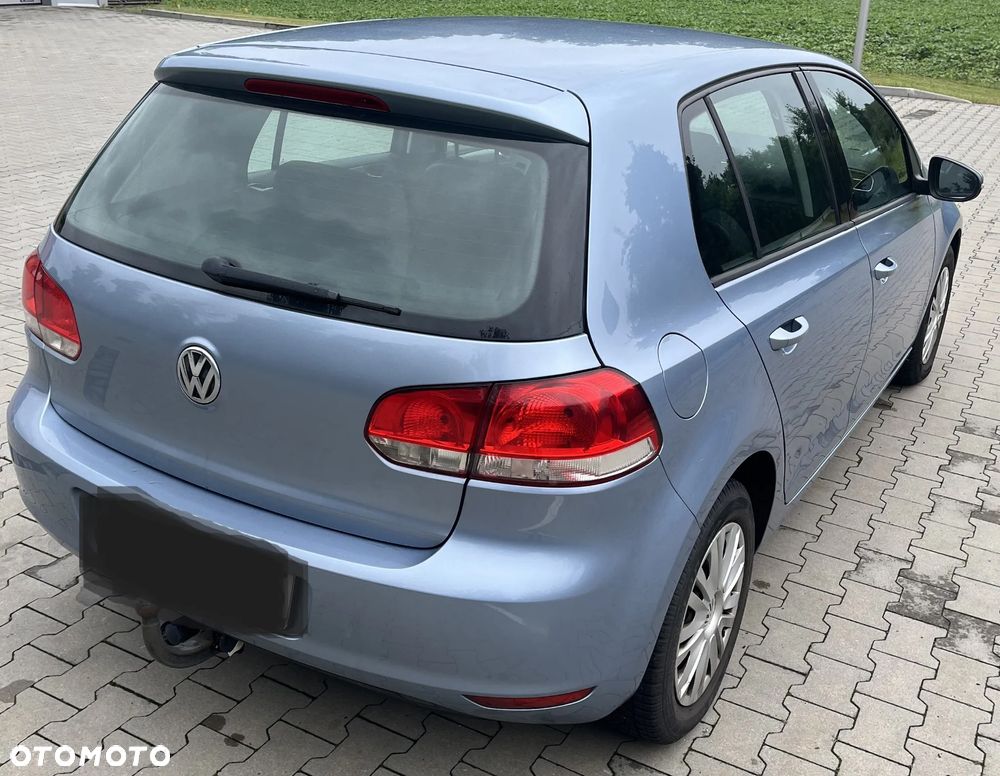 Volkswagen Golf - 6
