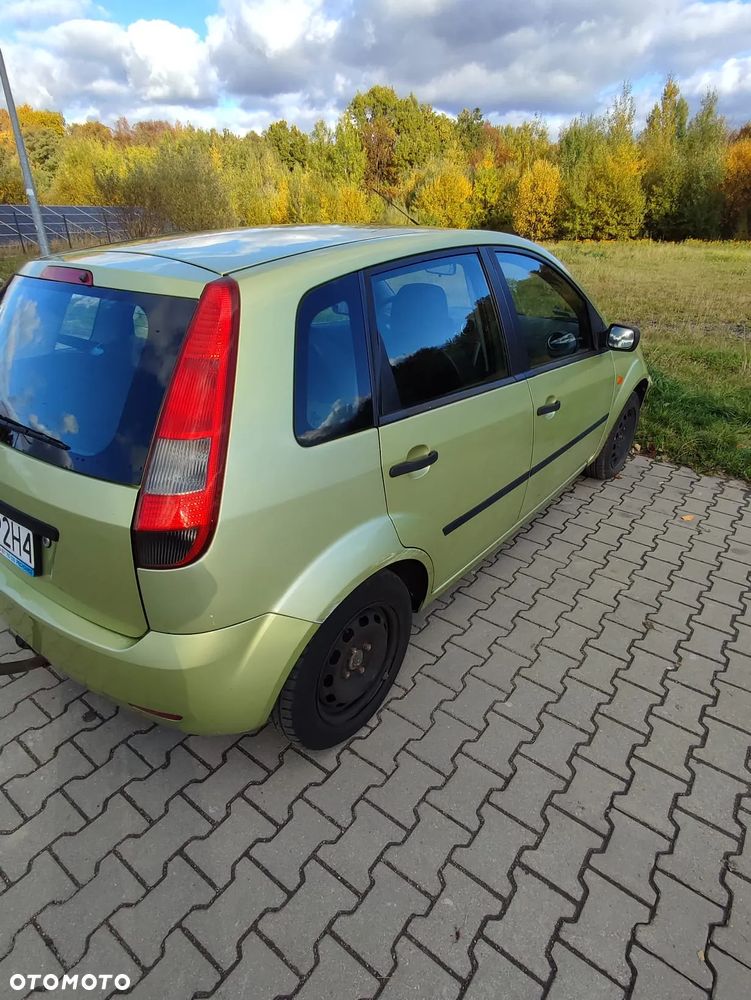 Ford Fiesta 1.4 Ambiente - 2