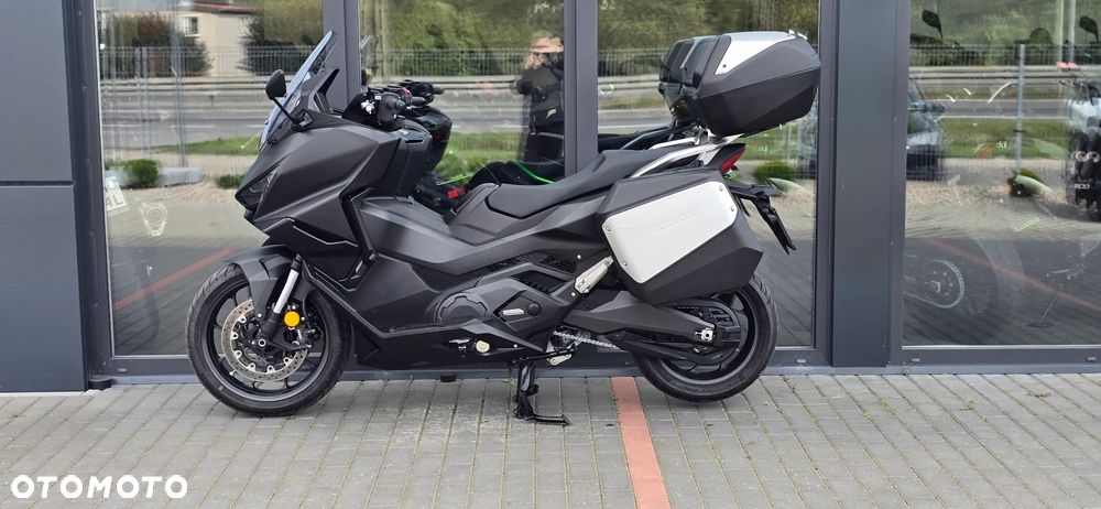Honda NSS - 27