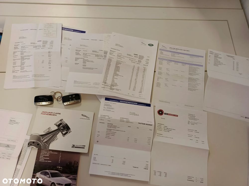 Jaguar XE 2.0 D Portfolio - 38