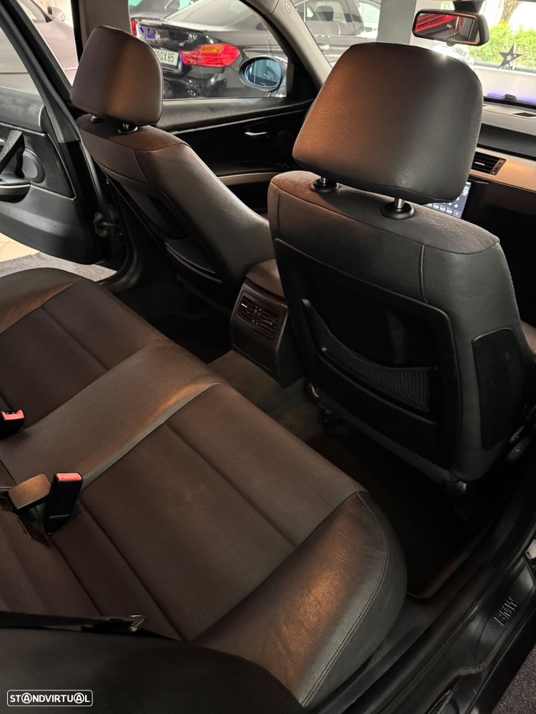 BMW 318 d LifeStyle - 13