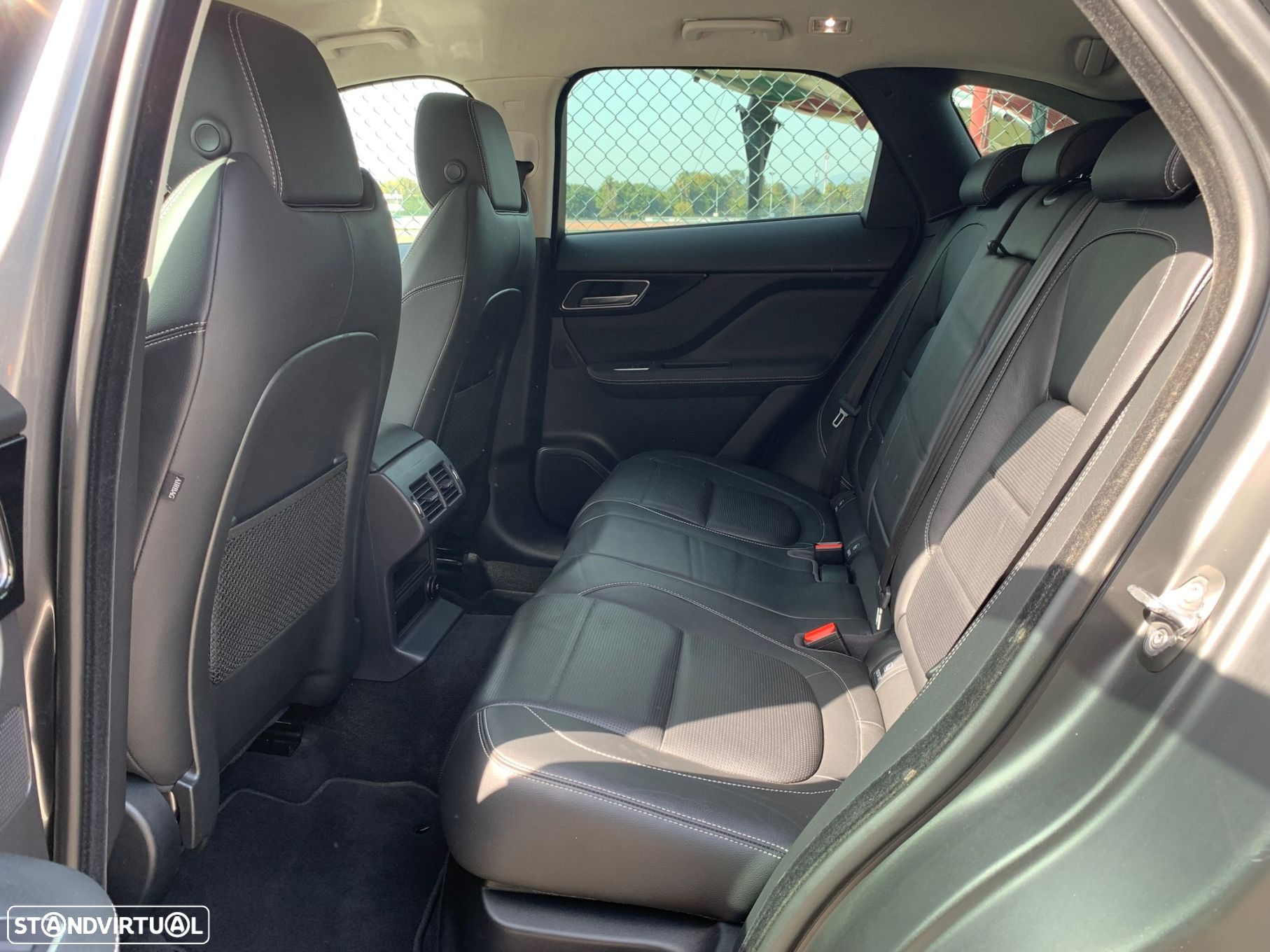 Jaguar F-Pace 2.0 i4D R-Sport Aut. - 14