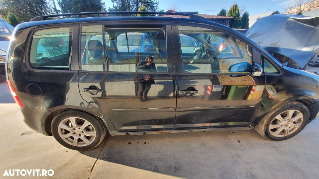 Dezmembram VW Touran 1,9 BLS - 10