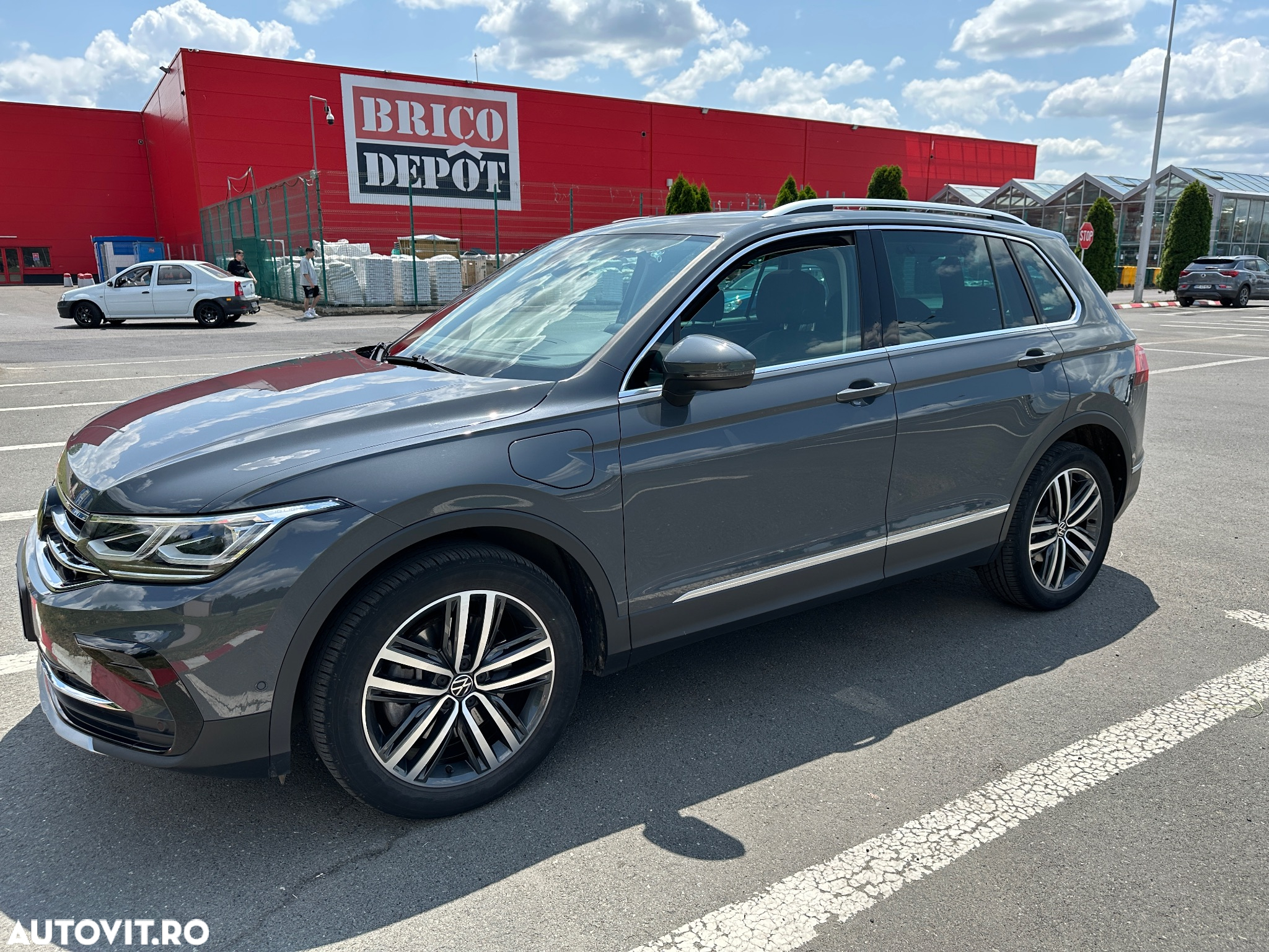 Volkswagen Tiguan 1.4 eHybrid OPF Elegance - 2