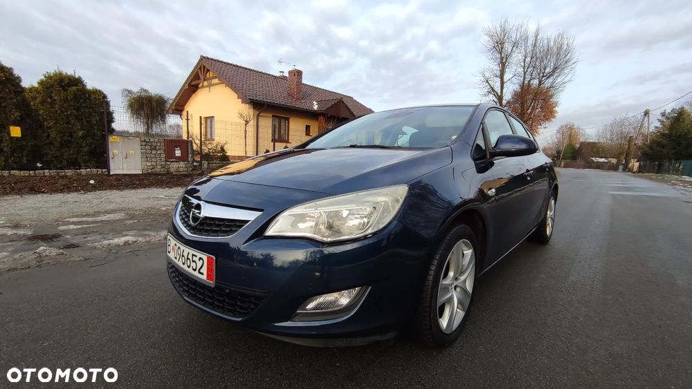 Opel Astra 1.4 Turbo 150 Jahre - 34