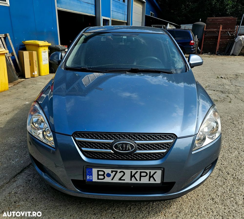 Kia Ceed - 9