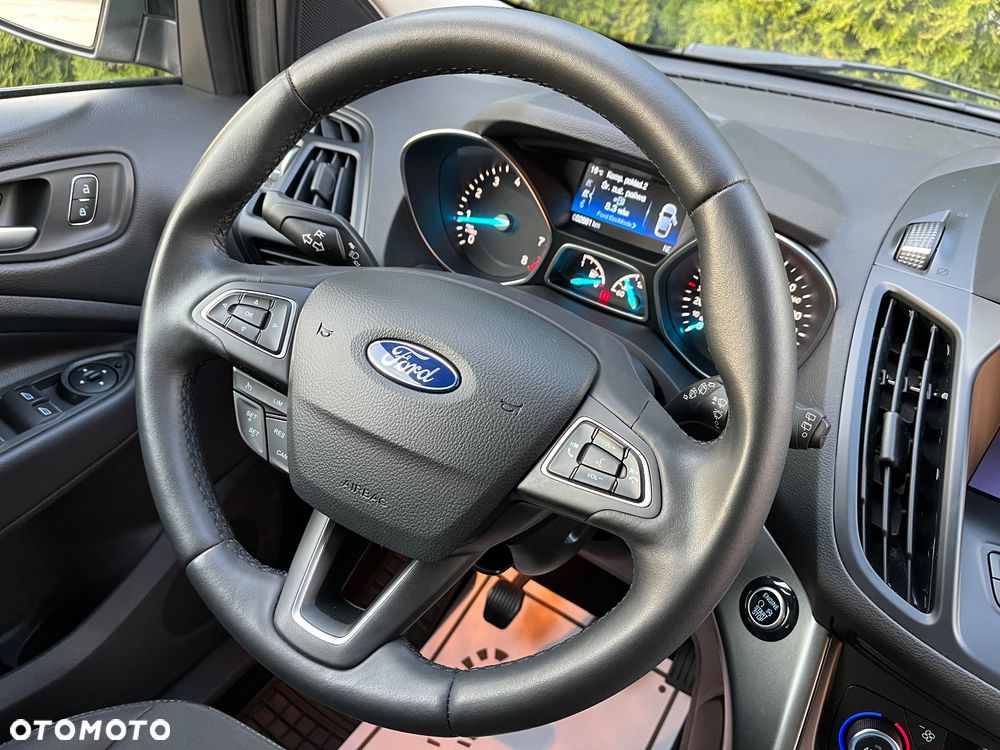 Ford Kuga - 32