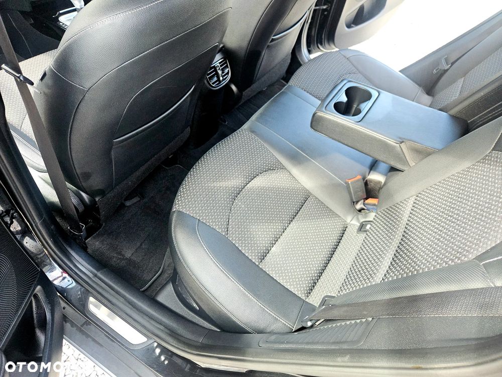 Kia XCeed - 27