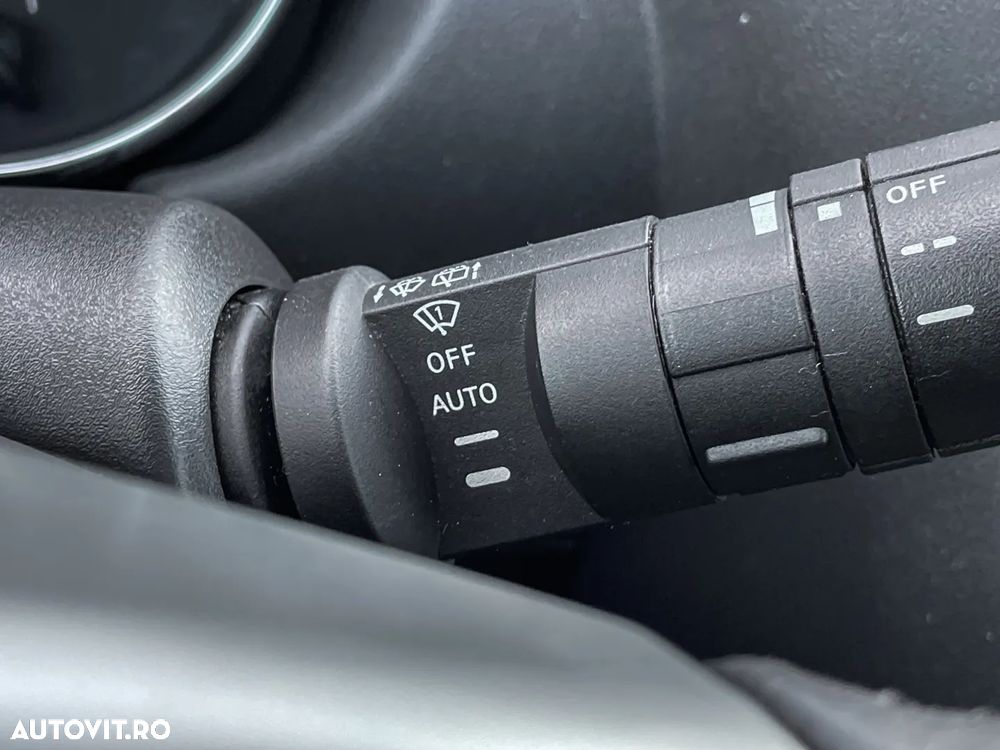 Nissan Qashqai 2.0 dCi DPF tekna - 19