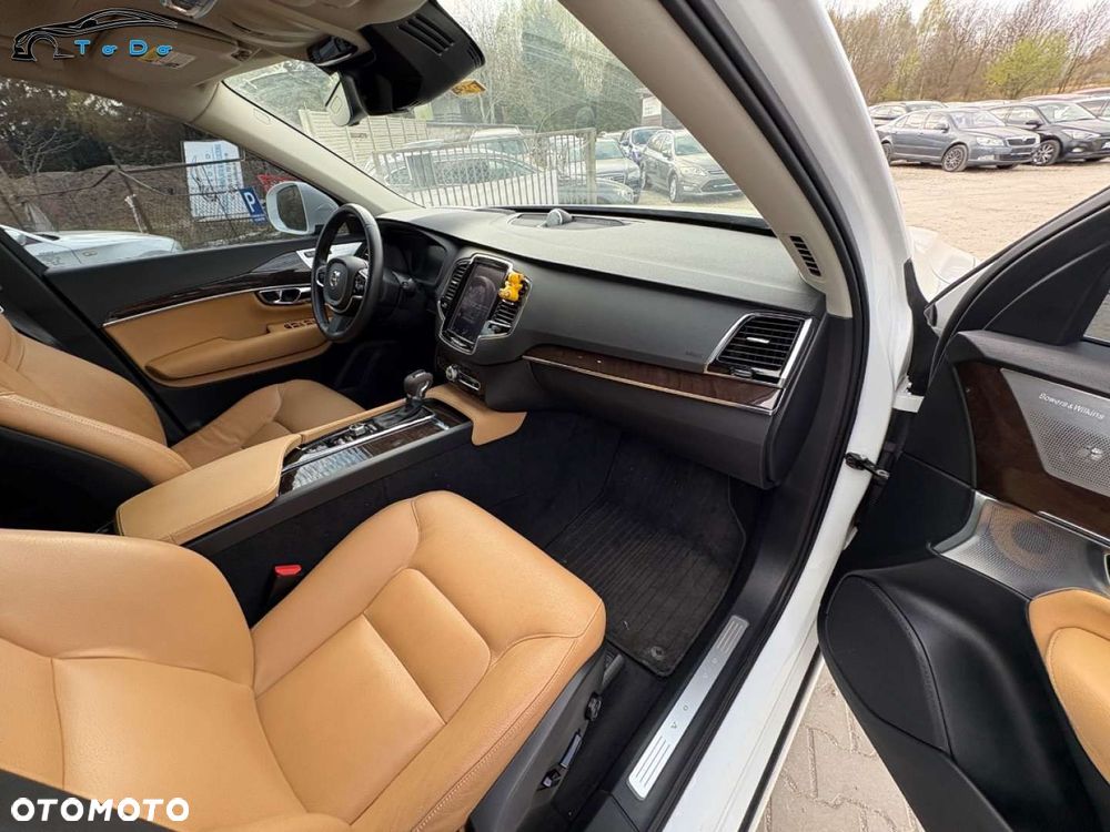 Volvo XC 90 T6 AWD R-Design 7os - 32