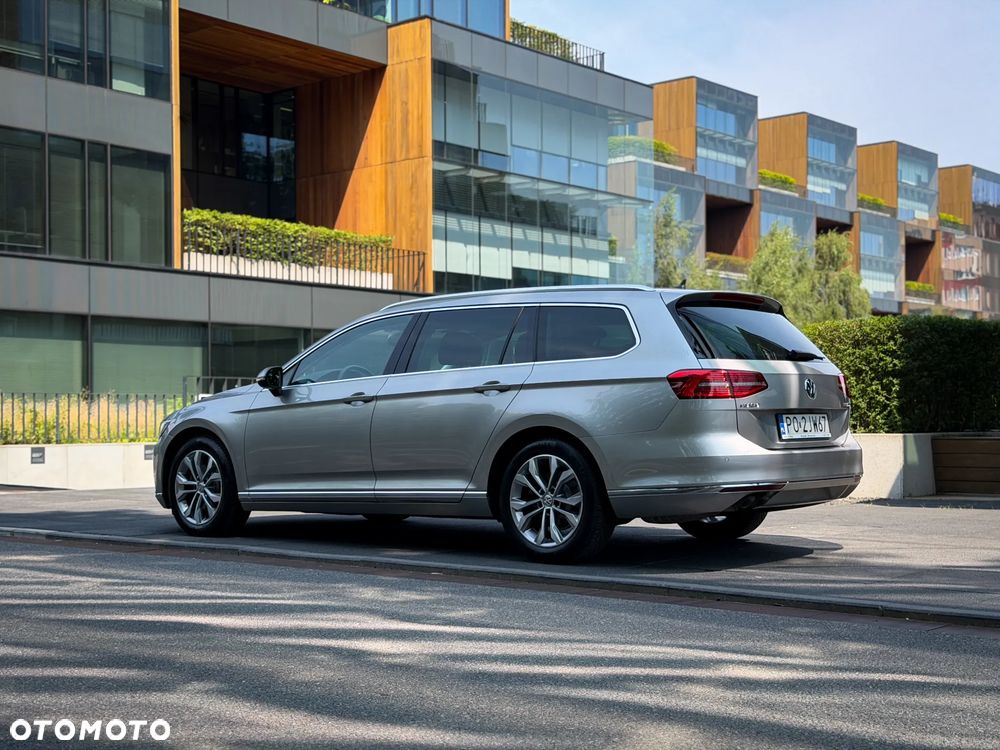 Volkswagen Passat Variant 1.8 TSI BMT Highline DSG - 19