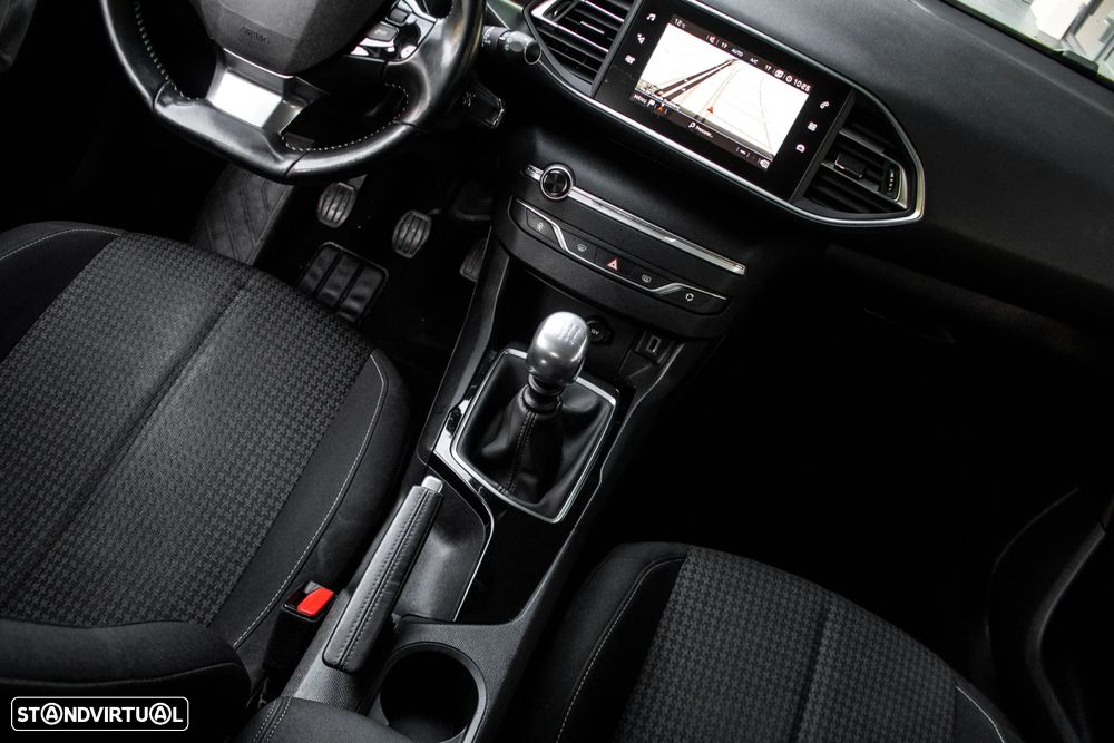 Peugeot 308 SW BlueHDi 130 Stop & Start Active - 32