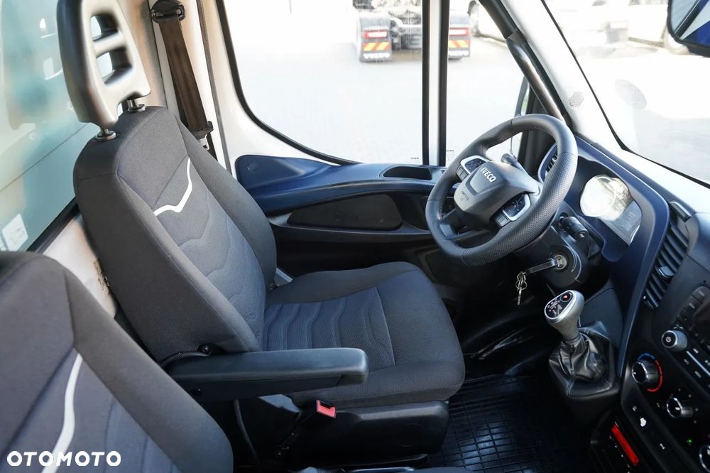Iveco DAILY 70-180 / WYWROTKA TYLNOZSYPOWA - 2,8 M / DMC: 7,0 T / BLOKADA MOSTU /  BLIŹNIAK / HI-MATIC / - 29
