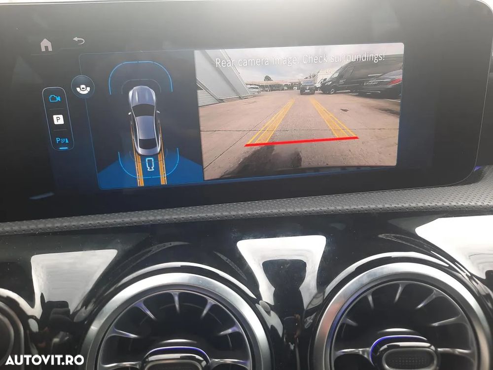 Mercedes-Benz CLA 200 7G-DCT AMG Line - 18