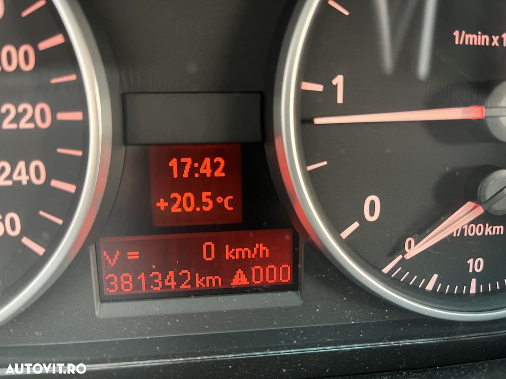 BMW Seria 3 320d - 11