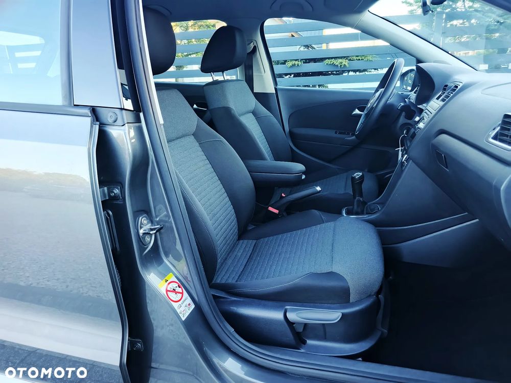Volkswagen Polo 1.4 16V Comfortline - 18
