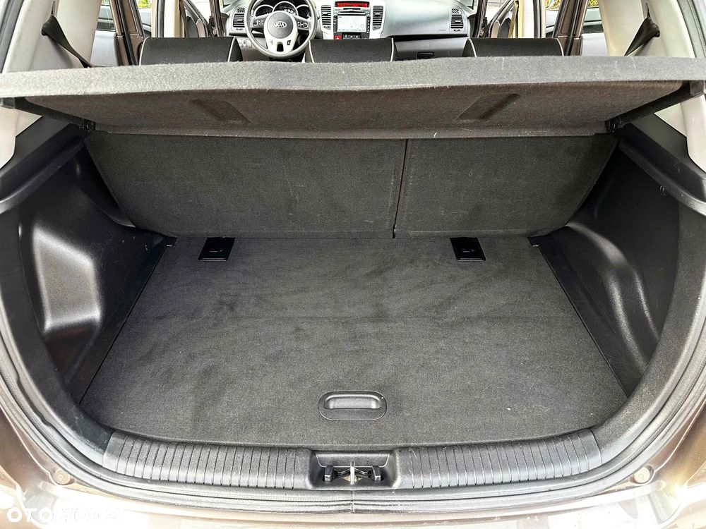 Kia Venga - 29