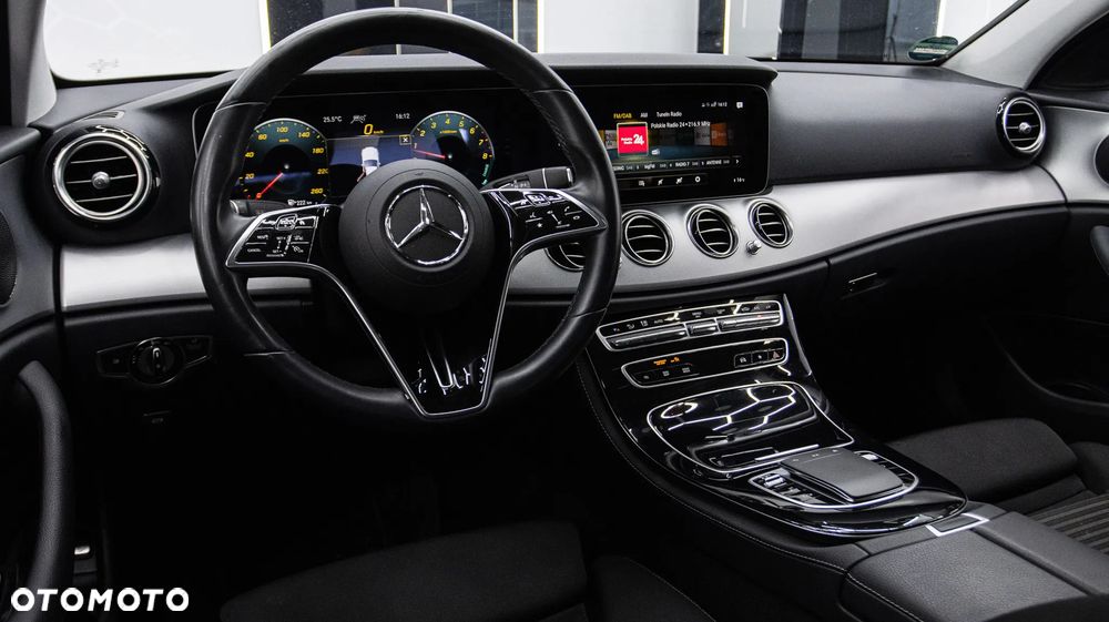 Mercedes-Benz Klasa E 300 Avantgarde - 15