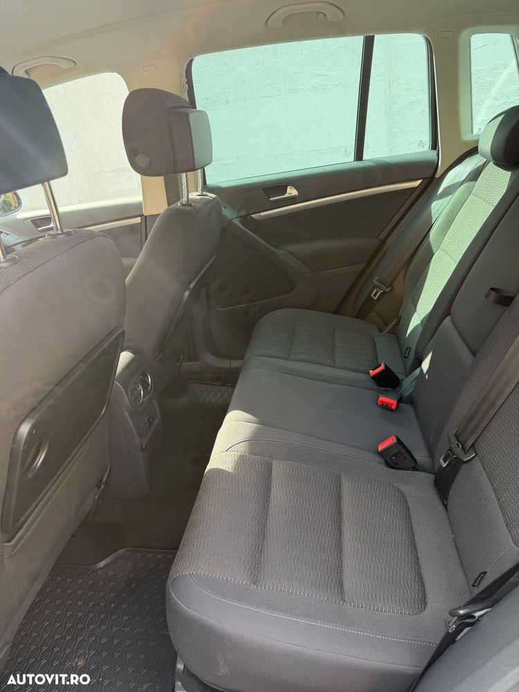 Volkswagen Tiguan 2.0 TDI 4Motion DSG Sport & Style - 13