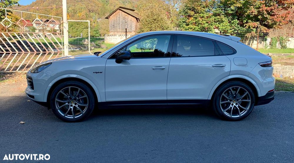 Porsche Cayenne - 21