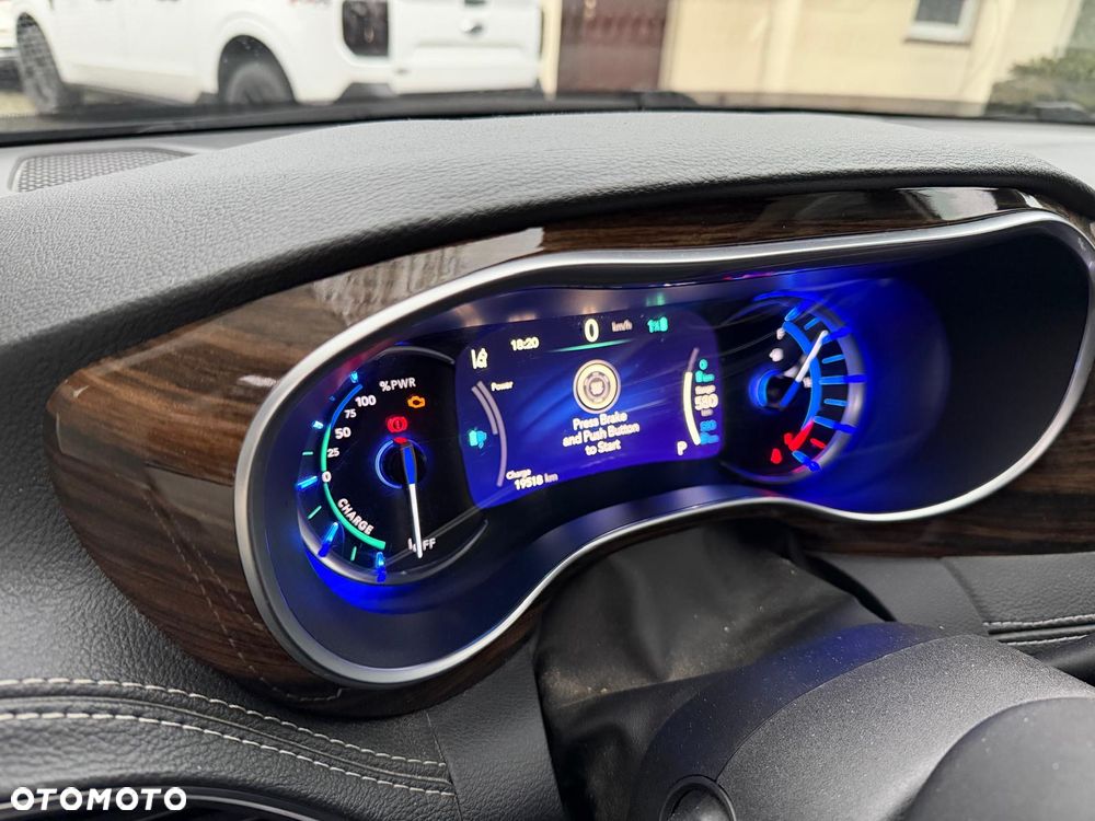 Chrysler Pacifica - 5