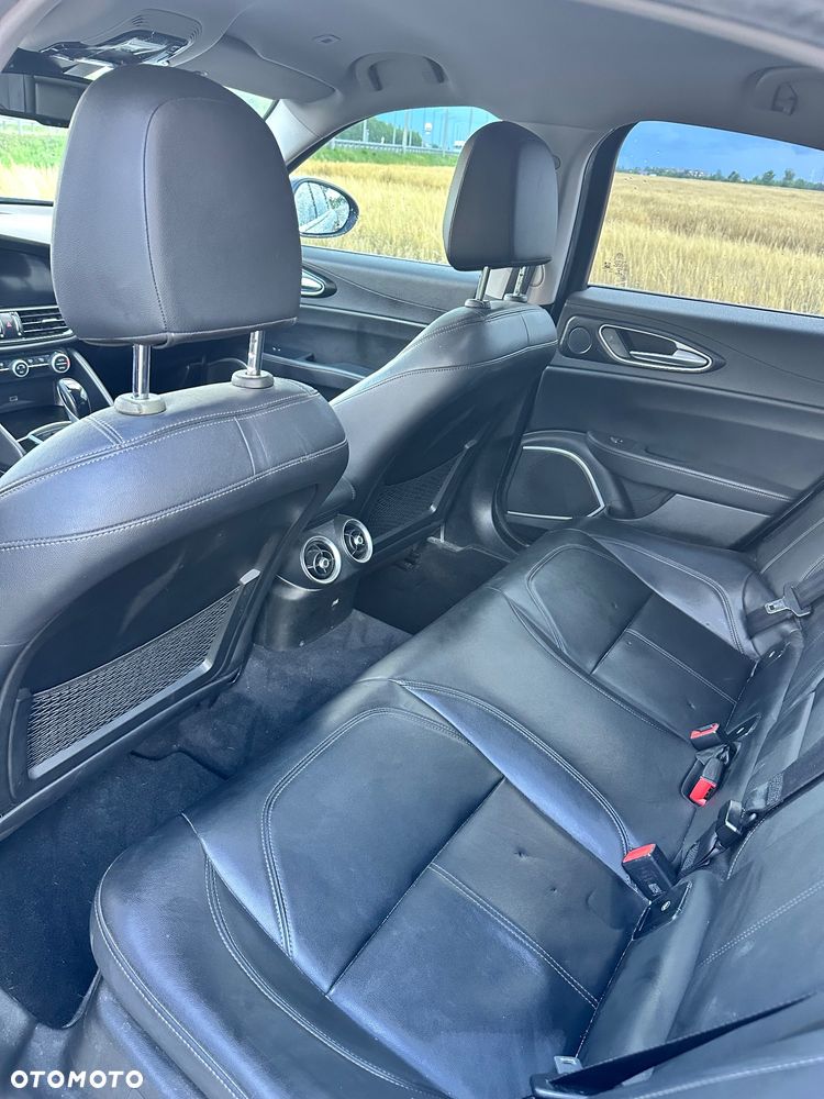 Alfa Romeo Giulia 2.0 Turbo 16V AT8 Veloce - 19