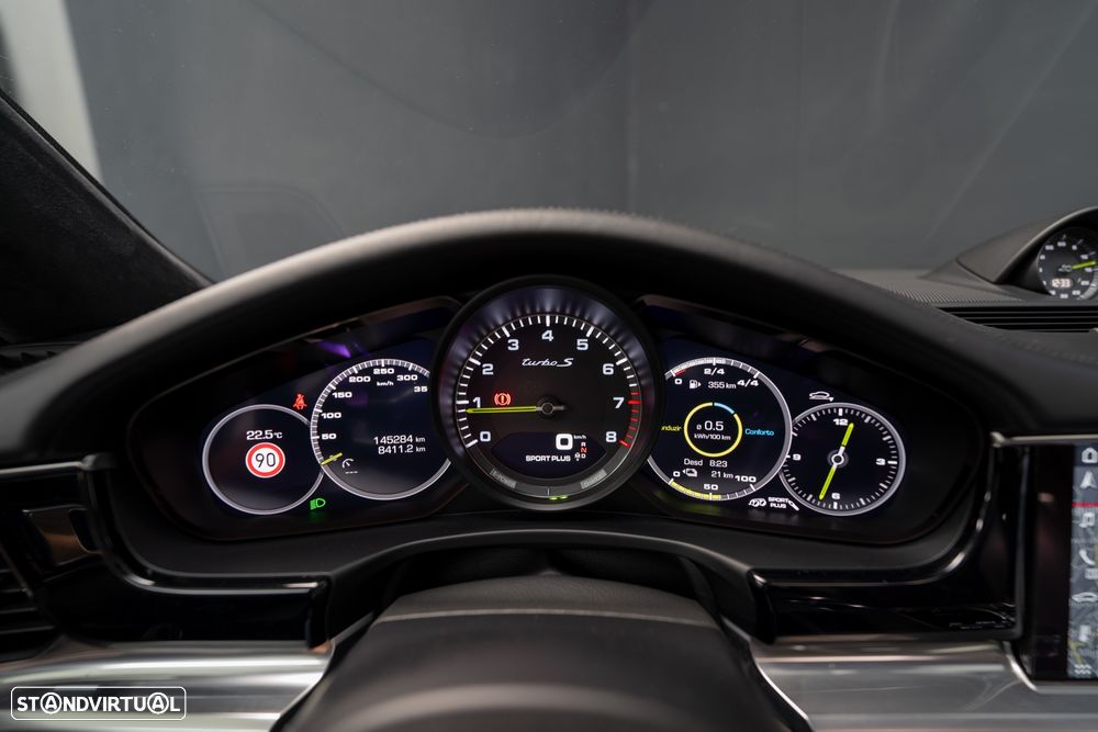 Porsche Panamera Sport Turismo Turbo S E-Hybrid - 17